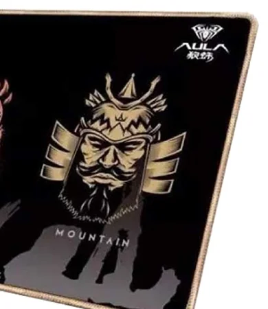 The right end of the AULA MP-WFFM: the Mountain mask, the AULA logo and the gold-stitched corner