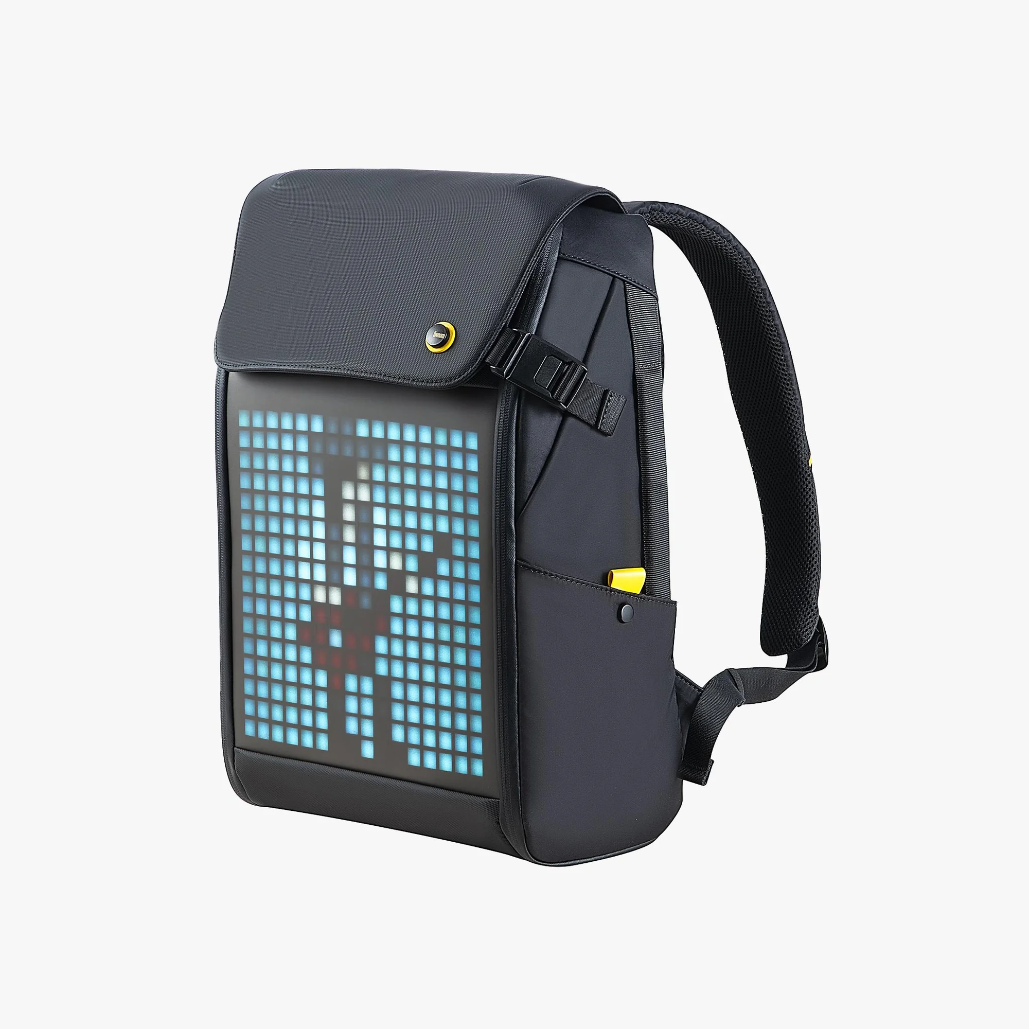 Divoom Pixoo Backpack-M, чёрный рюкзак с пиксельным LED-экраном 16×16, вид три четверти