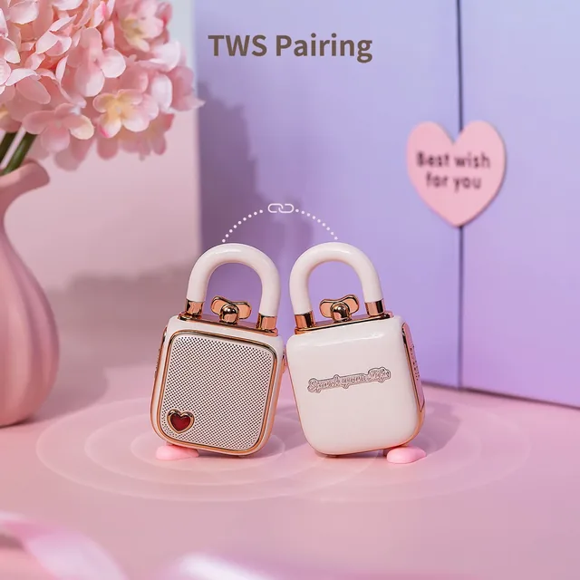 Две колонки Divoom LoveLock в стереопаре TWS