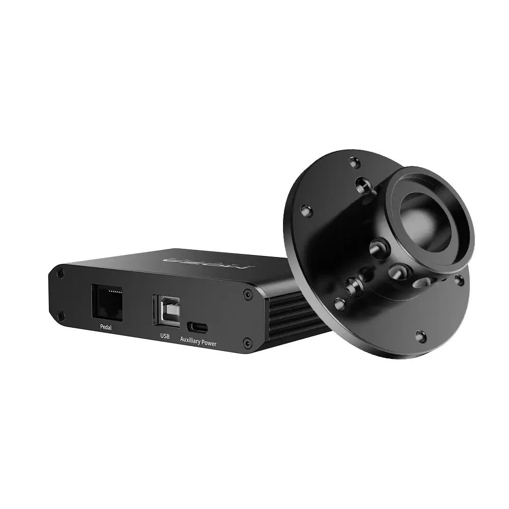 Комплект MOZA Universal Hub Kit: алюминиевый хаб с портами Pedal, USB и Auxiliary Power рядом с адаптером для базы